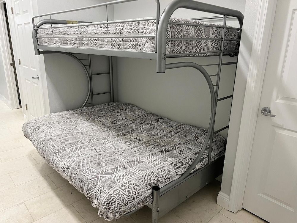 Condo, 1 King Bed with Sofa bed (Tidewater 2604 - SunBeam Dreams)