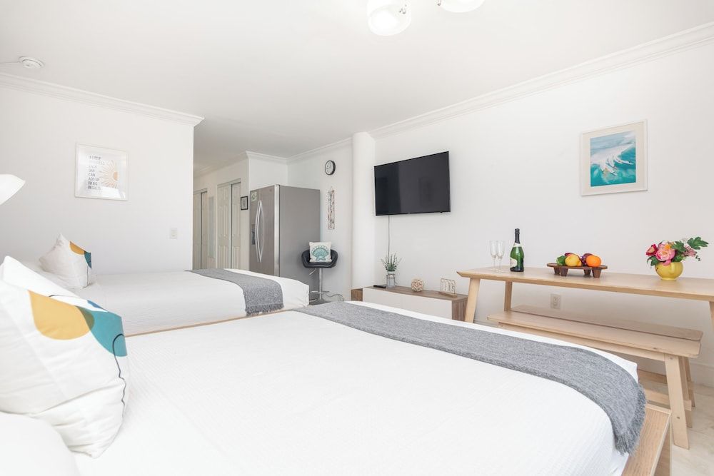 Boutique Apartments North Bay Village Panoramic Apartment 3