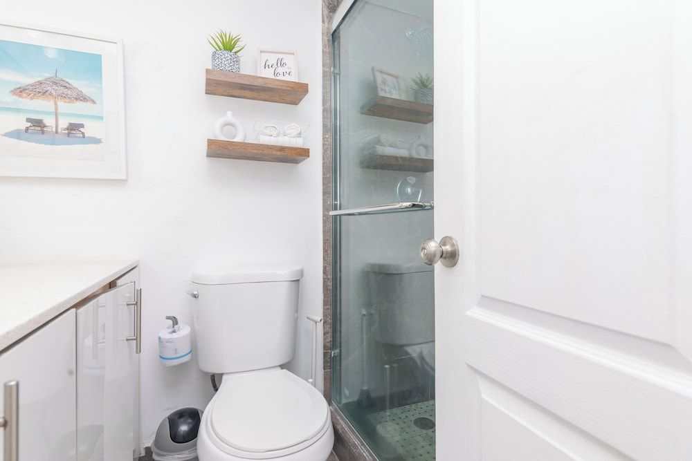 Boutique Apartments North Bay Village Panoramic Apartment 14