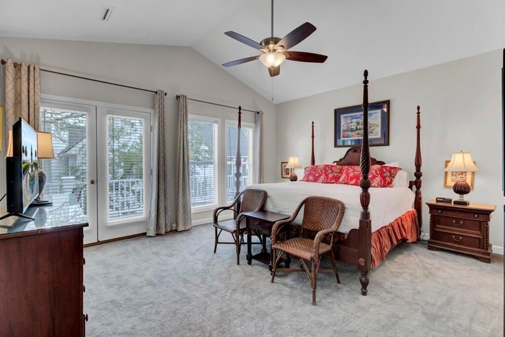 House, Multiple Beds (Grand Pavilion 29 by Wild Dunes, in R)