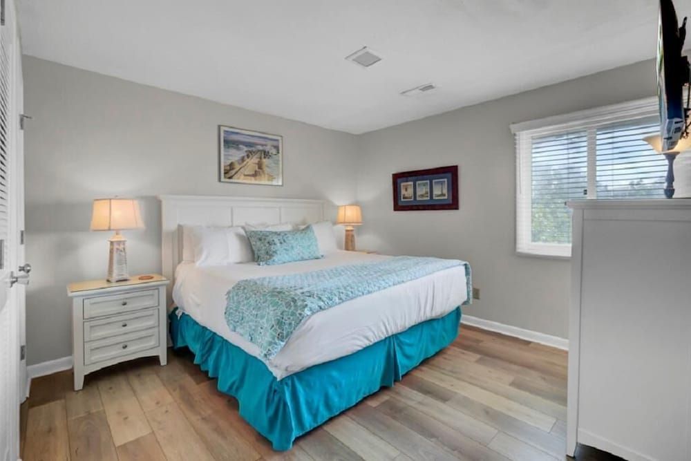 Condo, Multiple Beds (Mariners Walk 1A by Wild Dunes, Ocean)