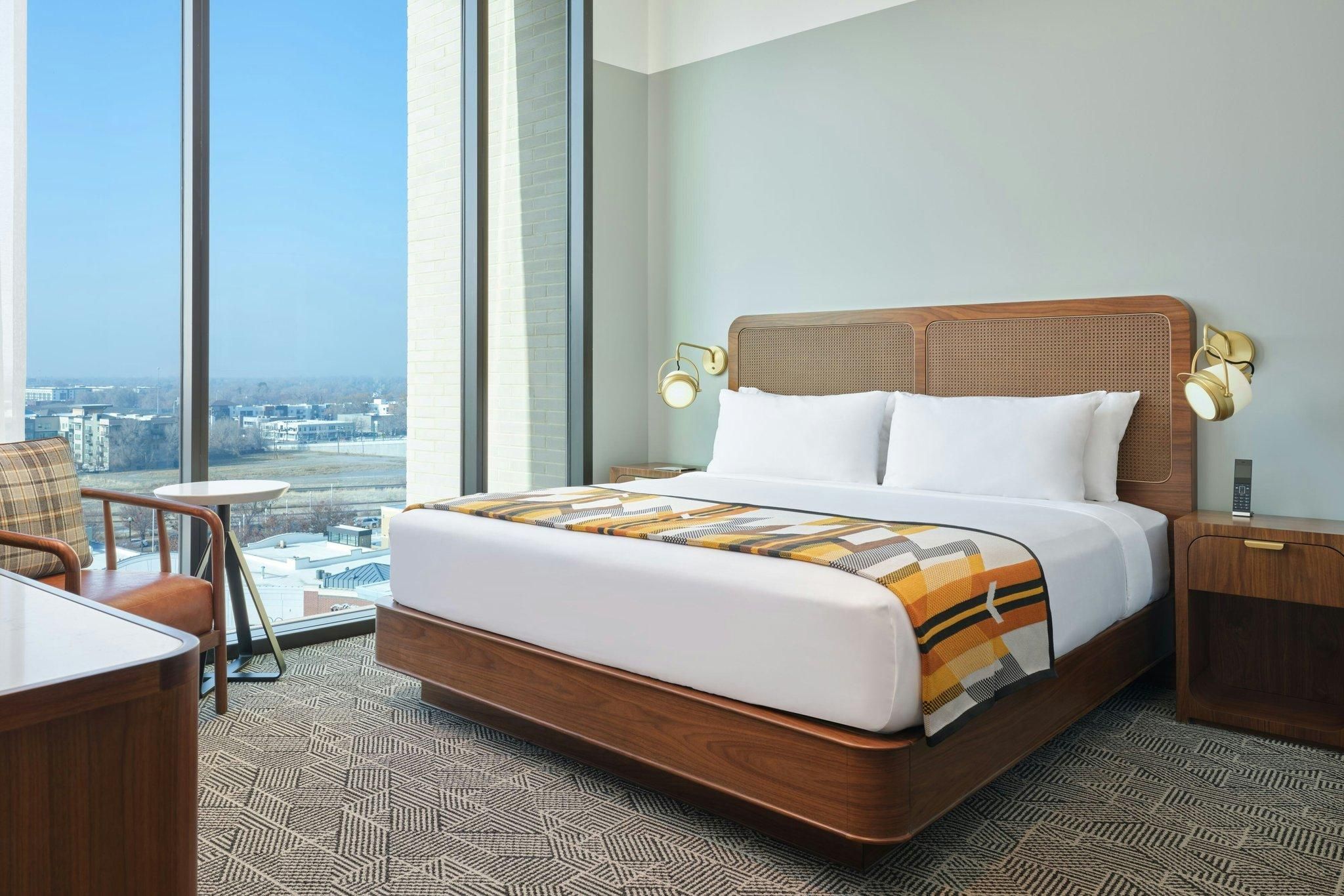 Adams, Tower, 1 Bedroom Penthouse Suite, 1 King, Sofa Bed, Urban View, Top Floor, Tub, Balcony