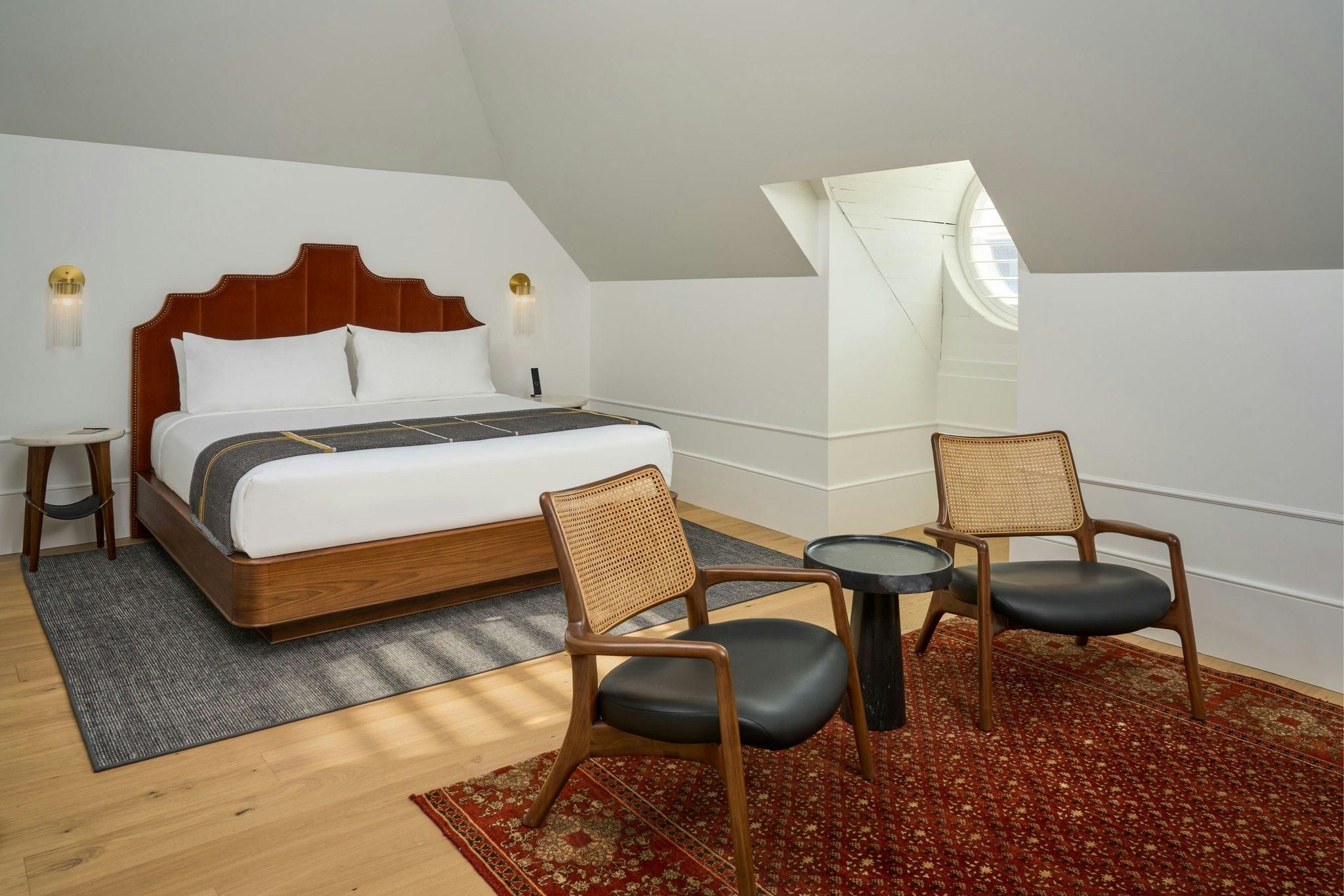 Asher Adams, Autograph Collection Patterson Historic, 1 Bedroom Suite, 1 King, Sofa Bed