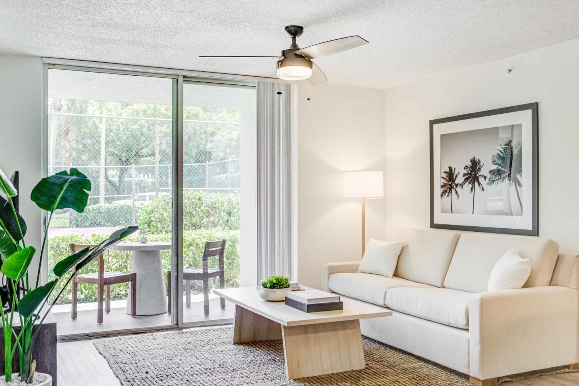Three-Bedroom Apartment (Self Check-in with Virtual Front Desk)
