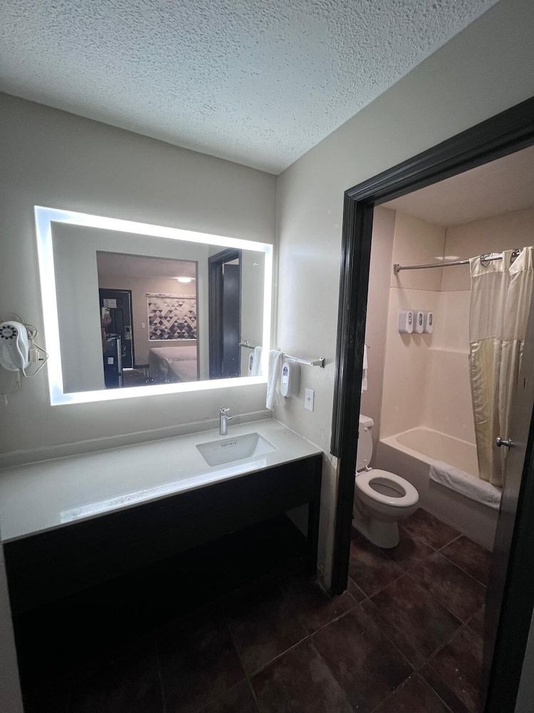 Country Nights Inn Standard Double Room 6