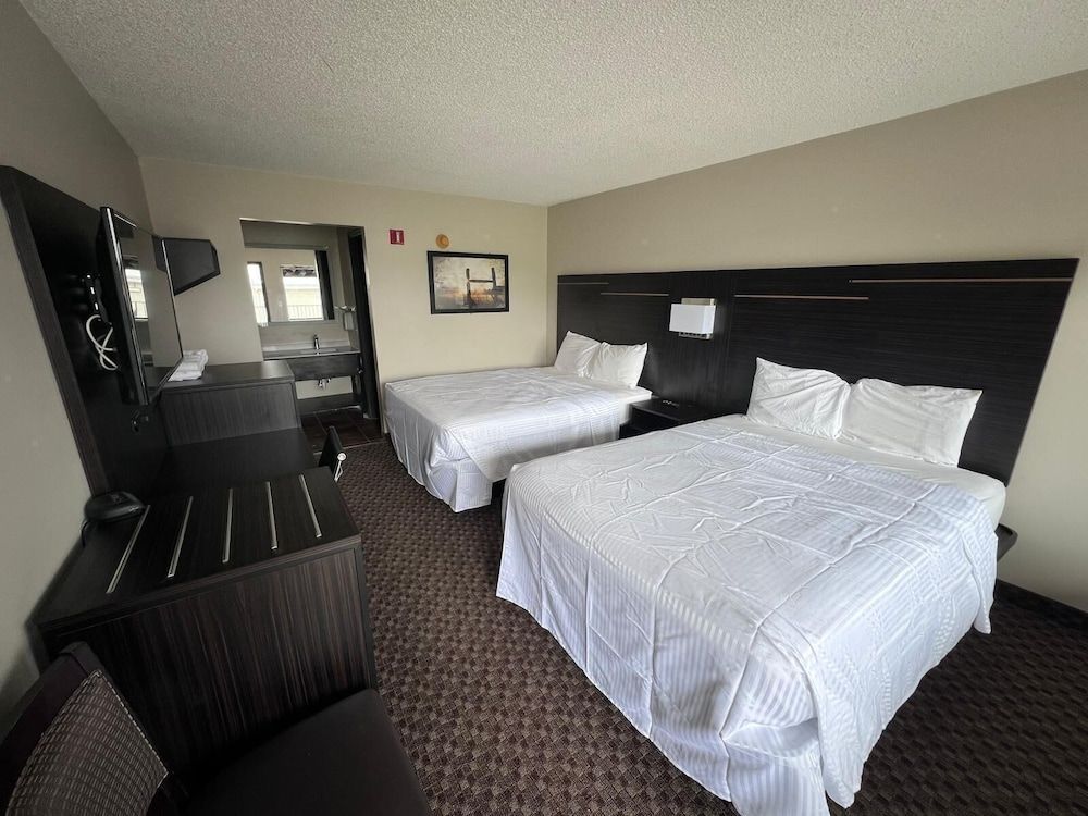 Country Nights Inn Standard Double Room 3