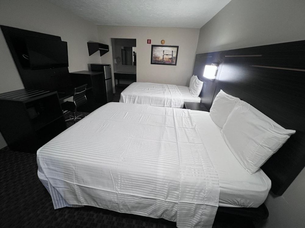 Country Nights Inn Standard Double Room 4