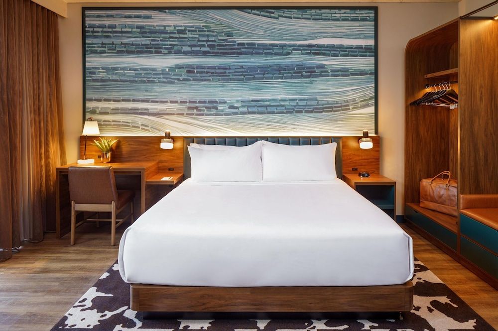 Deluxe Room, 1 King Bed with Sofa bed, Corner