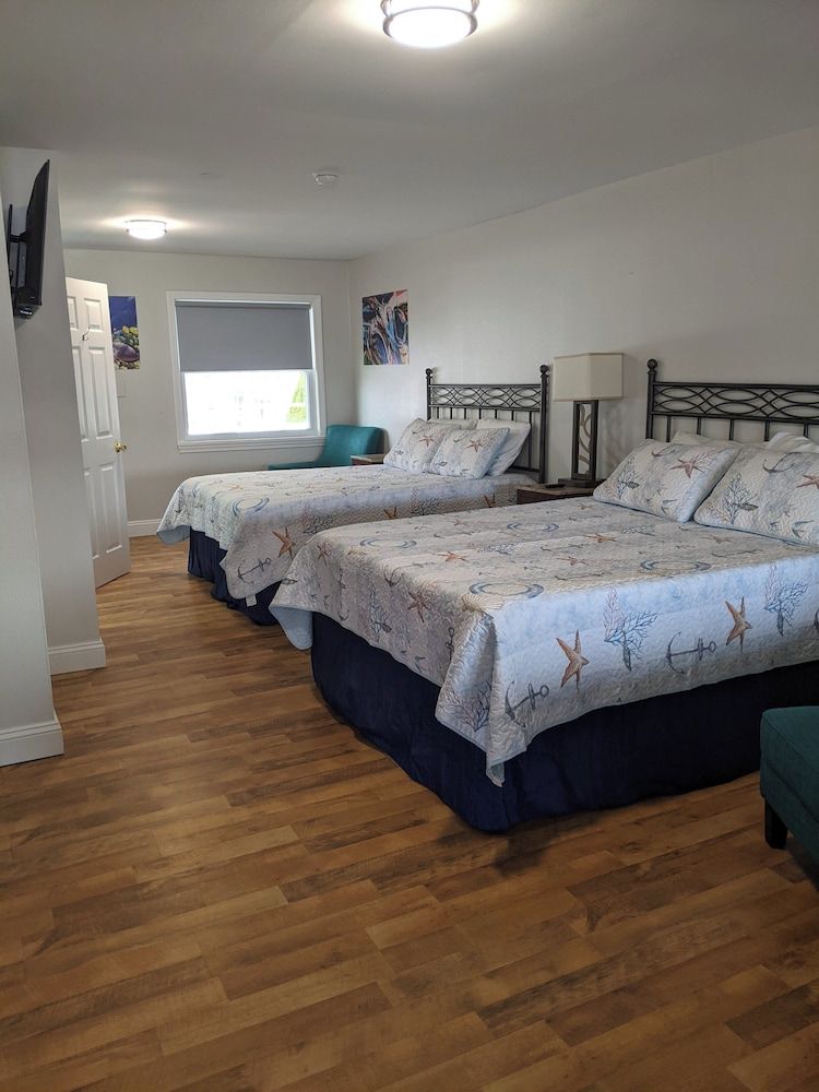 Deluxe Suite, 2 Queen Beds, River View