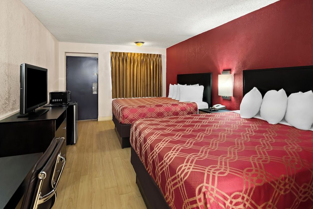 Bellmawr Economy Inn Economy Room, 2 Queen Beds, Non Smoking 2