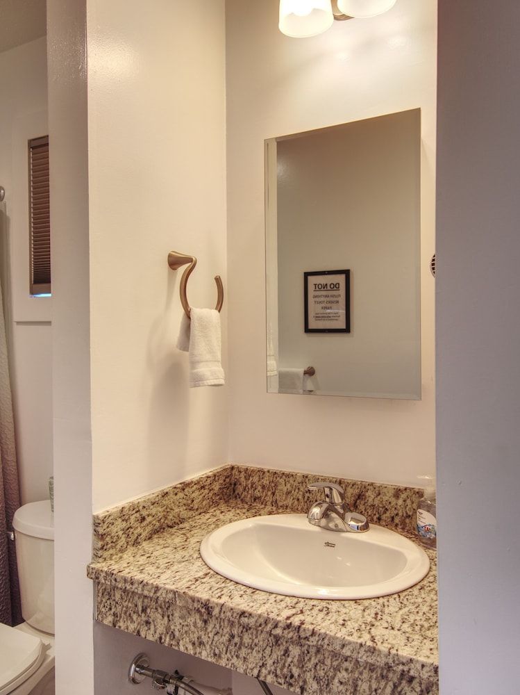 Vermont Suites Junior Studio Suite 5