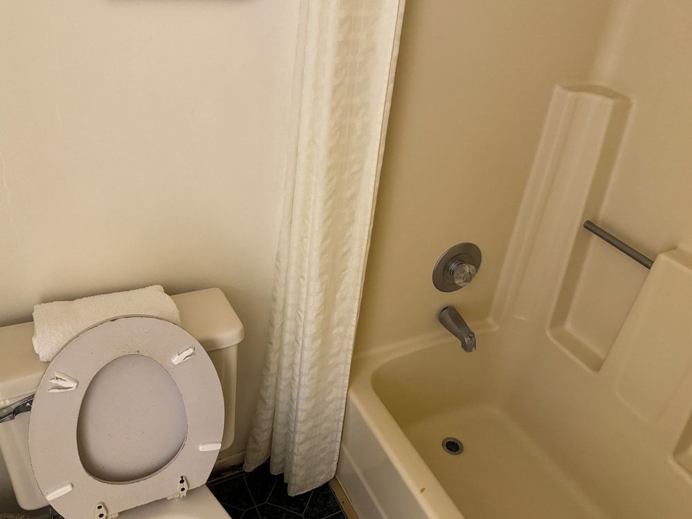 Country Inn Economy Room 3