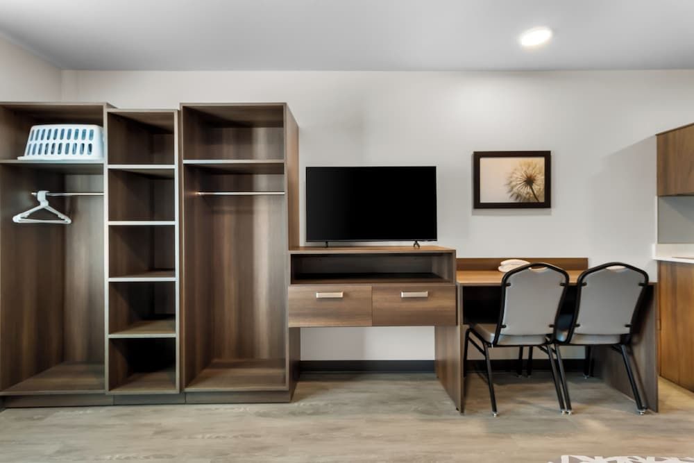 Woodspring Suites Ceres - Modesto Suite, 1 Queen Bed, Non Smoking 7