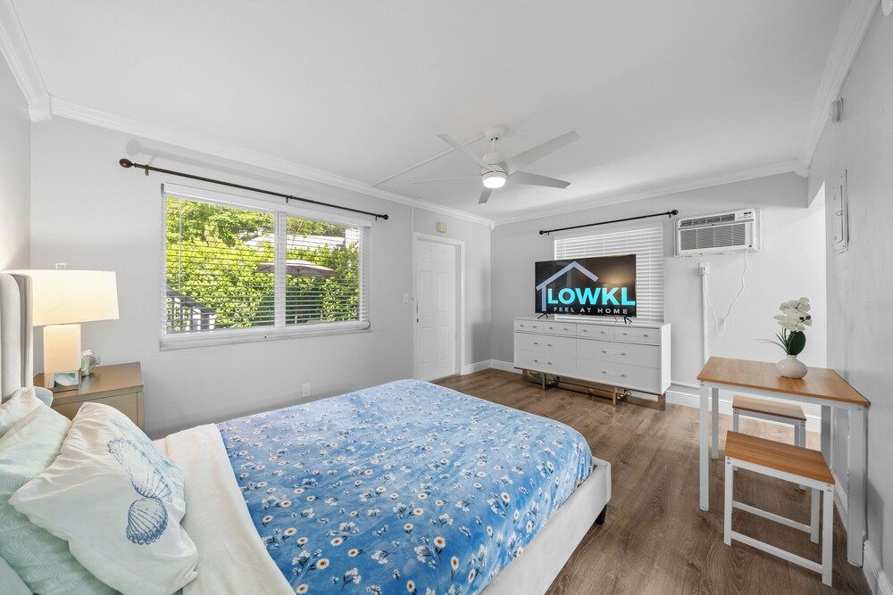 Superior Studio, Queen, Courtyard View, Patio, Kitchen