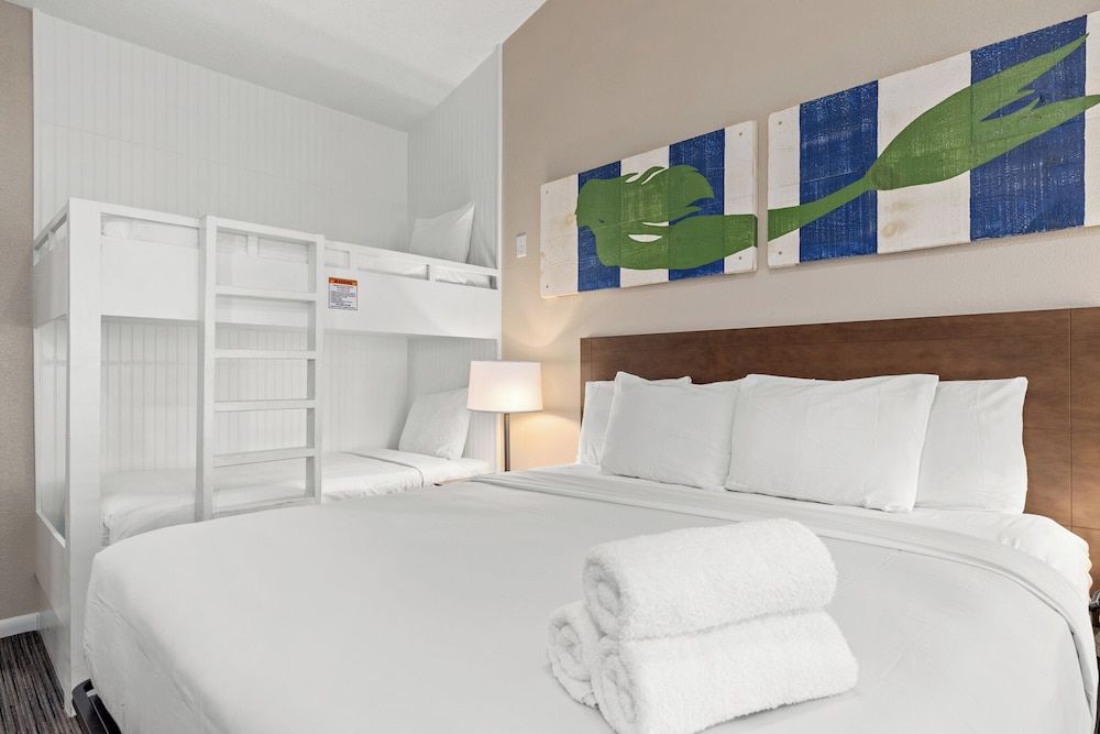 Studio King w/ Bunk Bed No View Groundfloor