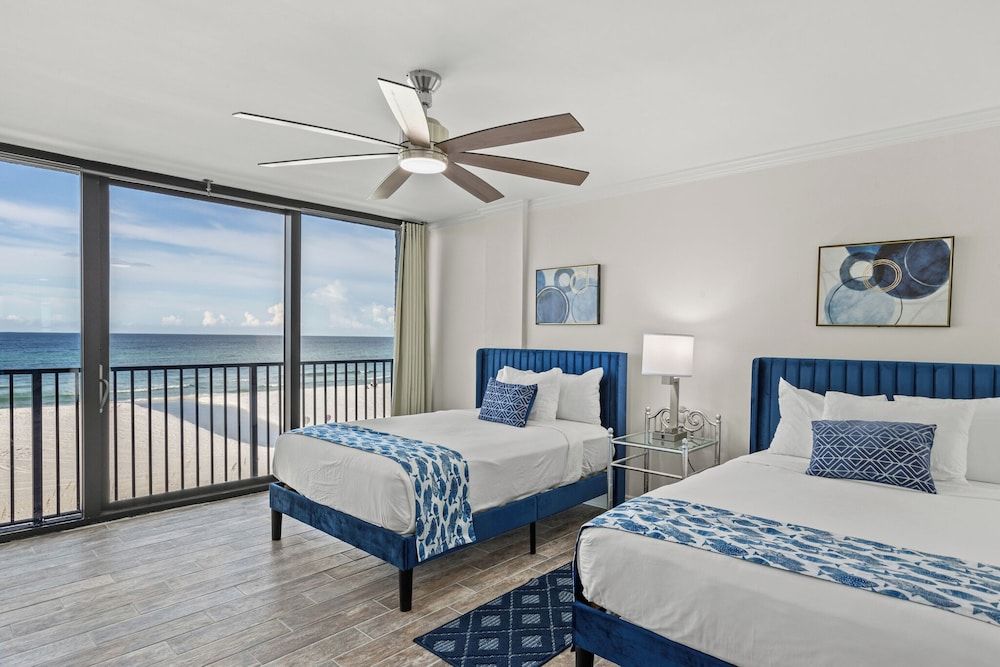 "Deja Blue" - 2 Bedroom 2 Bath Beachfront Condo