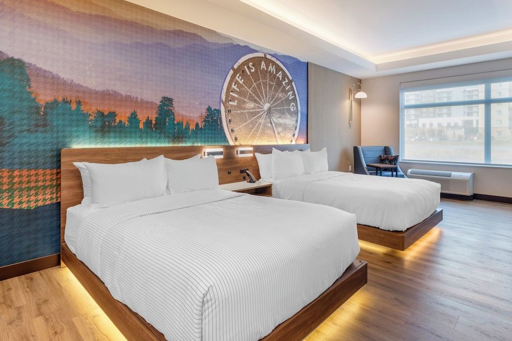 Cambria Hotel Pigeon Forge Standard Room, 2 Queen Beds 5
