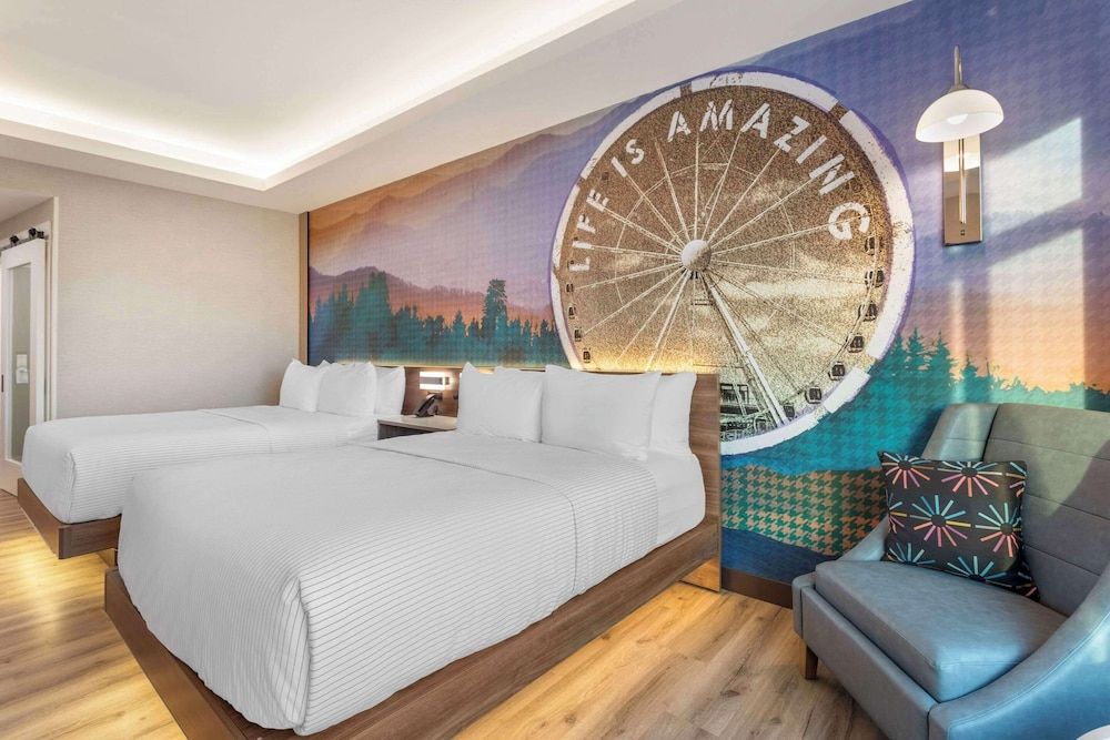 Cambria Hotel Pigeon Forge Room, 2 Queen Beds, Mountain View 2