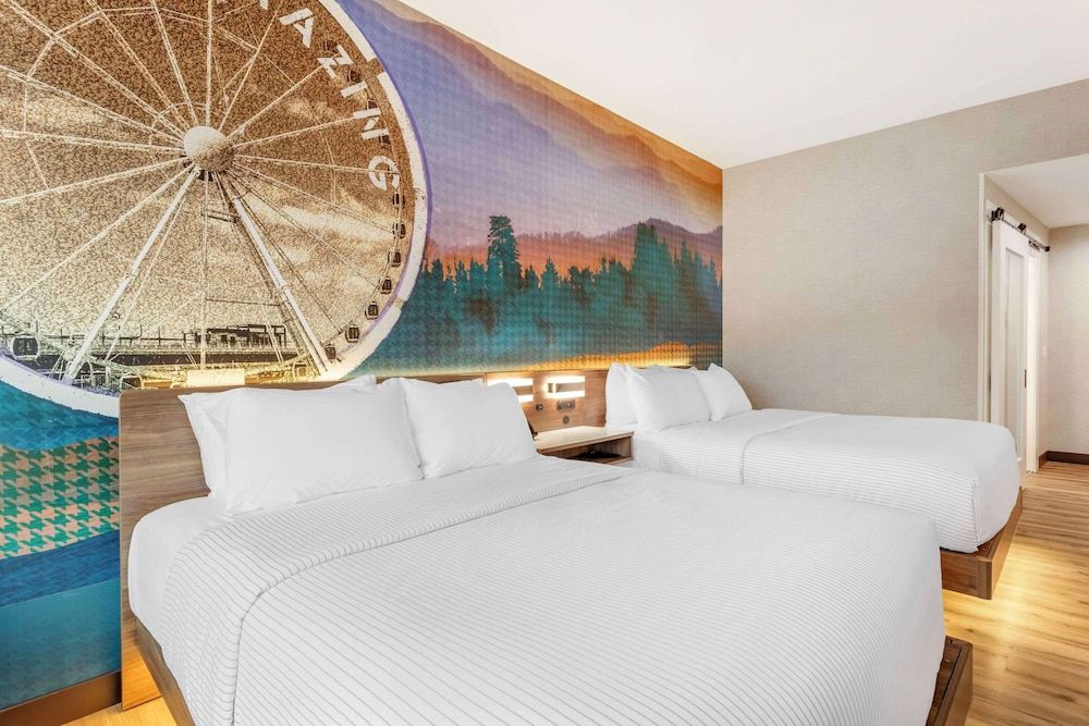 Cambria Hotel Pigeon Forge Standard Room, 2 Queen Beds 6