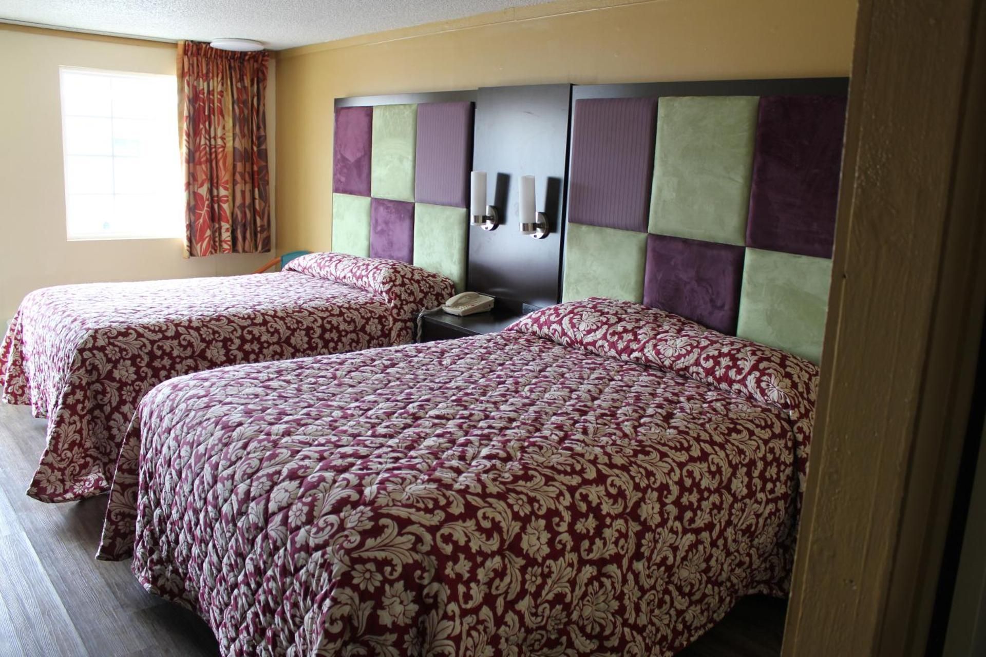 Deluxe Double Room (2 Adults + 1 Child)