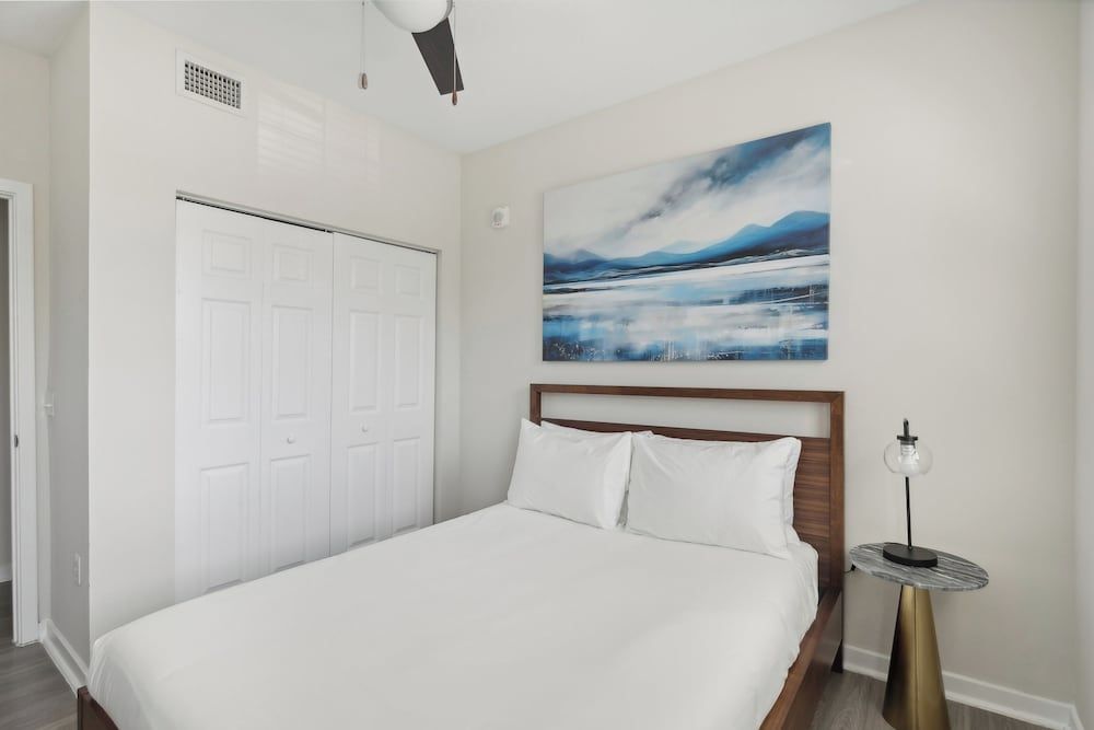 Grand Apartment (Self Check-in with Virtual Front Desk)