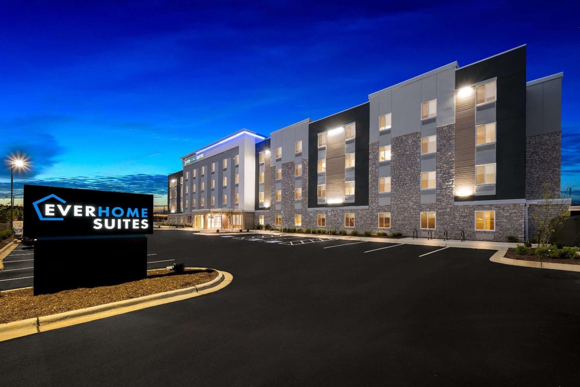 Everhome Suites Fayetteville near Fort Bragg