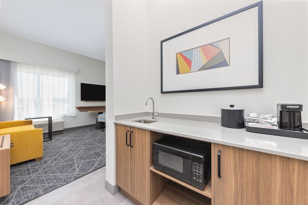 Studio, 1 King Bed, Accessible (Hearing)