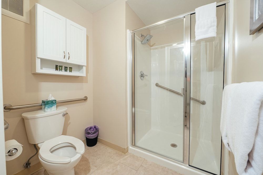 Kasa Gold Coast Inn Traverse City Family Suite (Self Check-in) 5