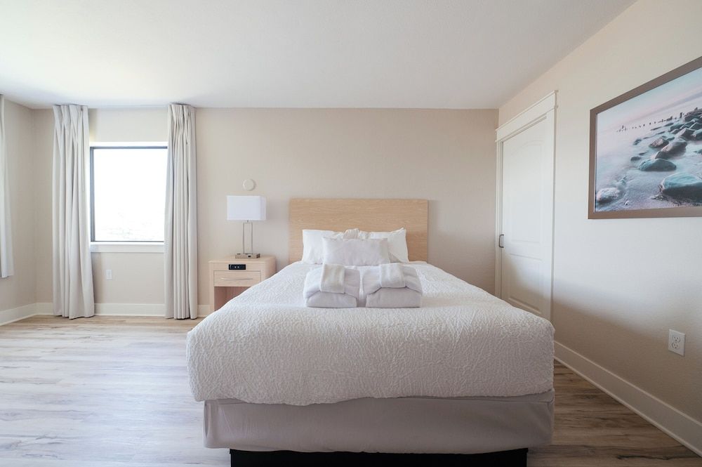 Kasa Gold Coast Inn Traverse City Family Suite (Self Check-in)