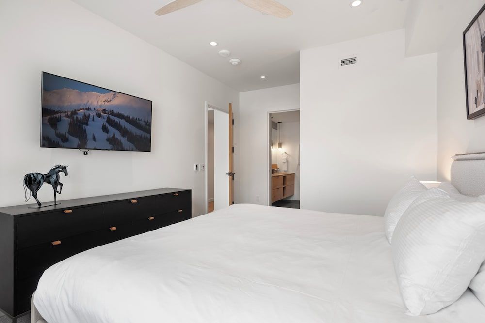 Electric Pass Lodge 505