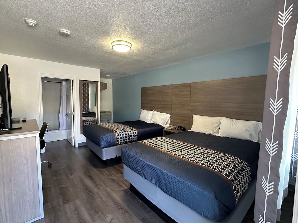 Sands Motel Basic Double Room 3