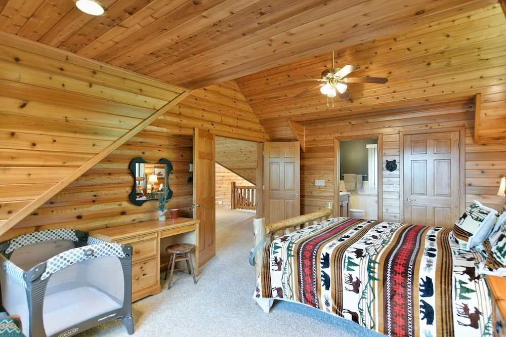 House, Multiple Beds, Patio (Majestic Moose Lodge)