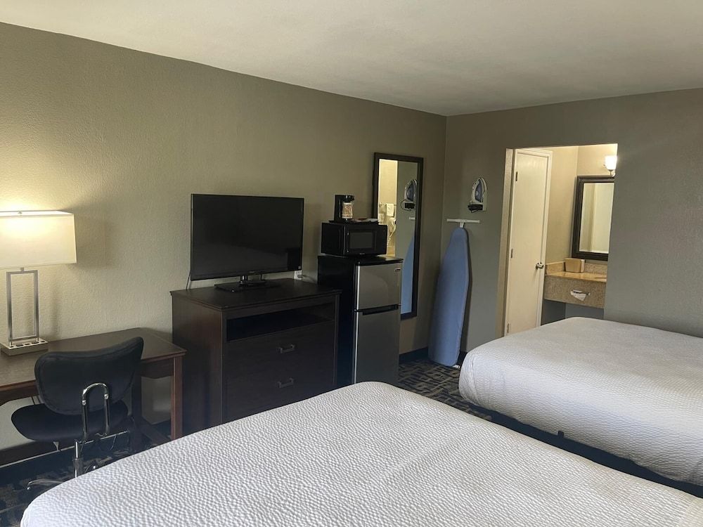 Homegate Inn And Suites Collierville TN Basic Double Room 4