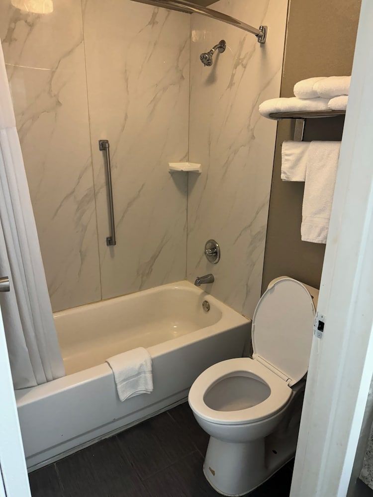 Homegate Inn And Suites Collierville TN Basic Double Room 3