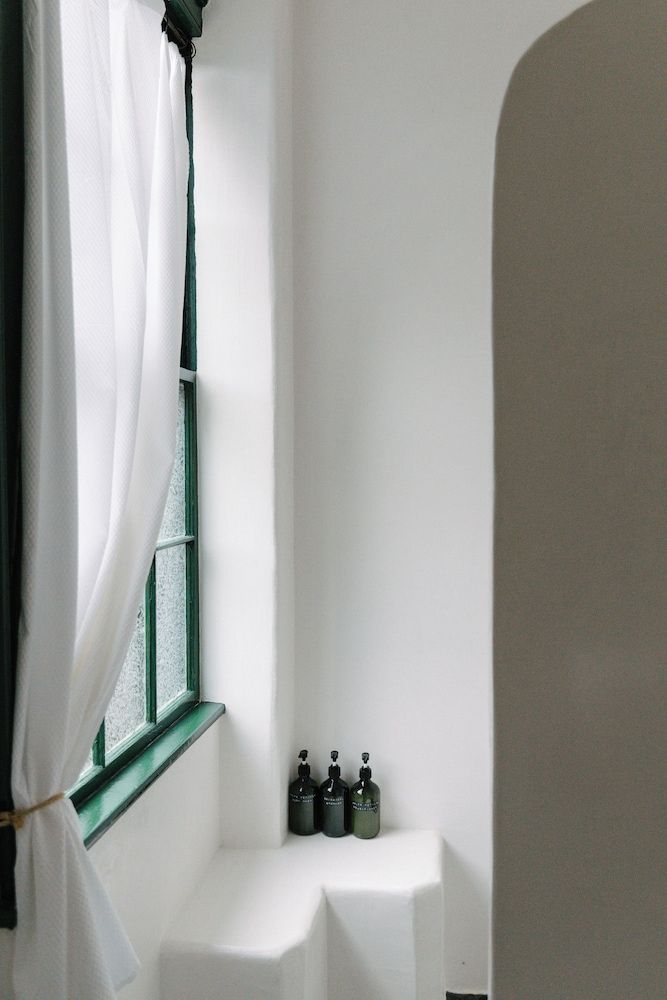 Eileen of Mystic Suite 1: The Pink Room 5