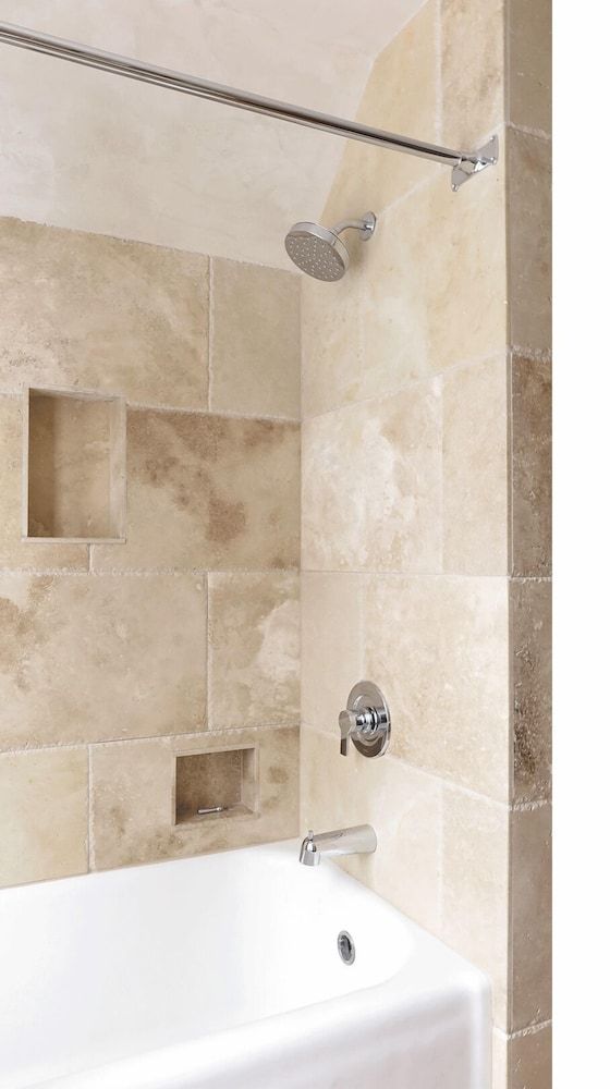 Eileen of Mystic Suite 4: The White Room 4