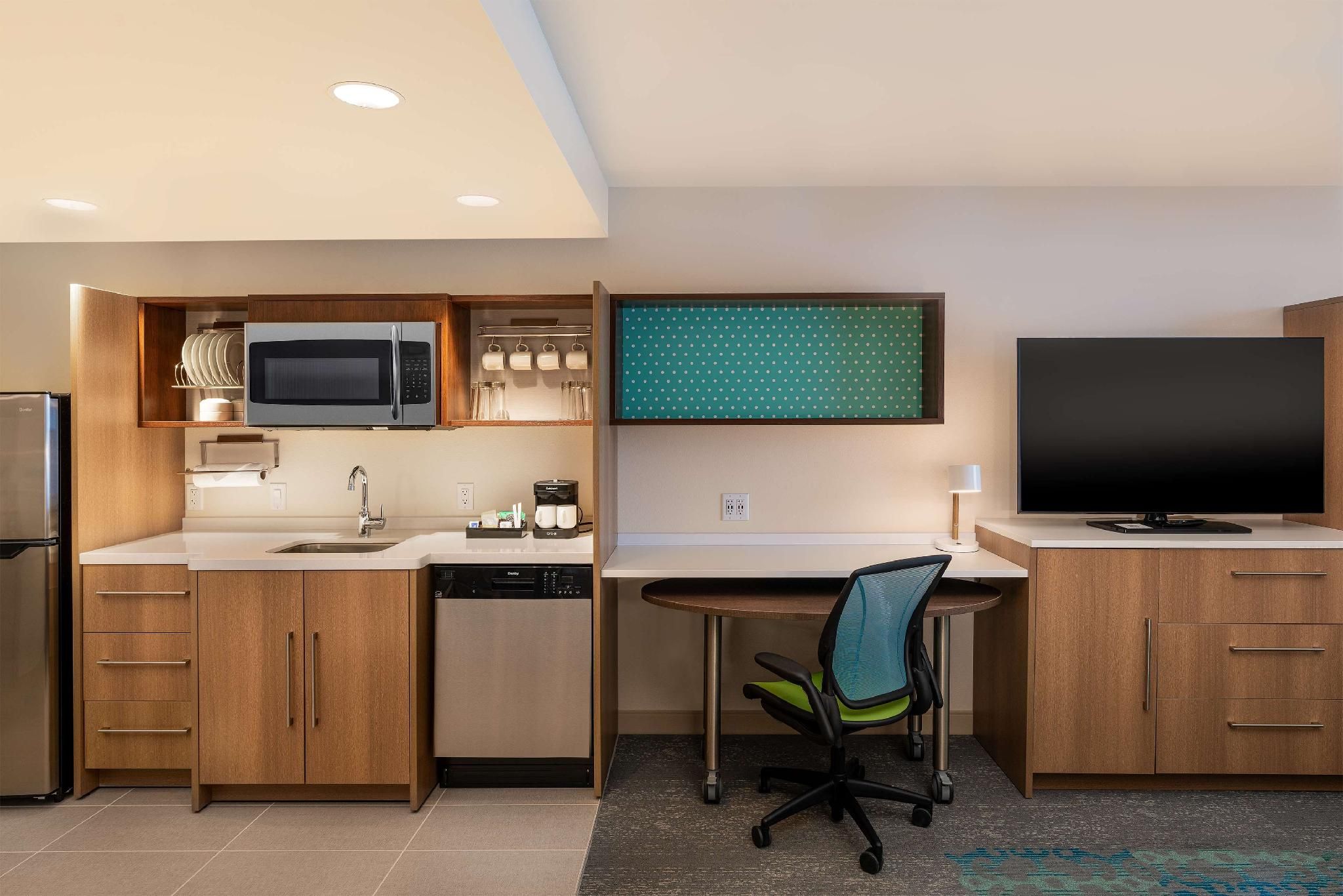 Home2 Suites by Hilton Bozeman Midtown 1 King Bed Studio Suite 3