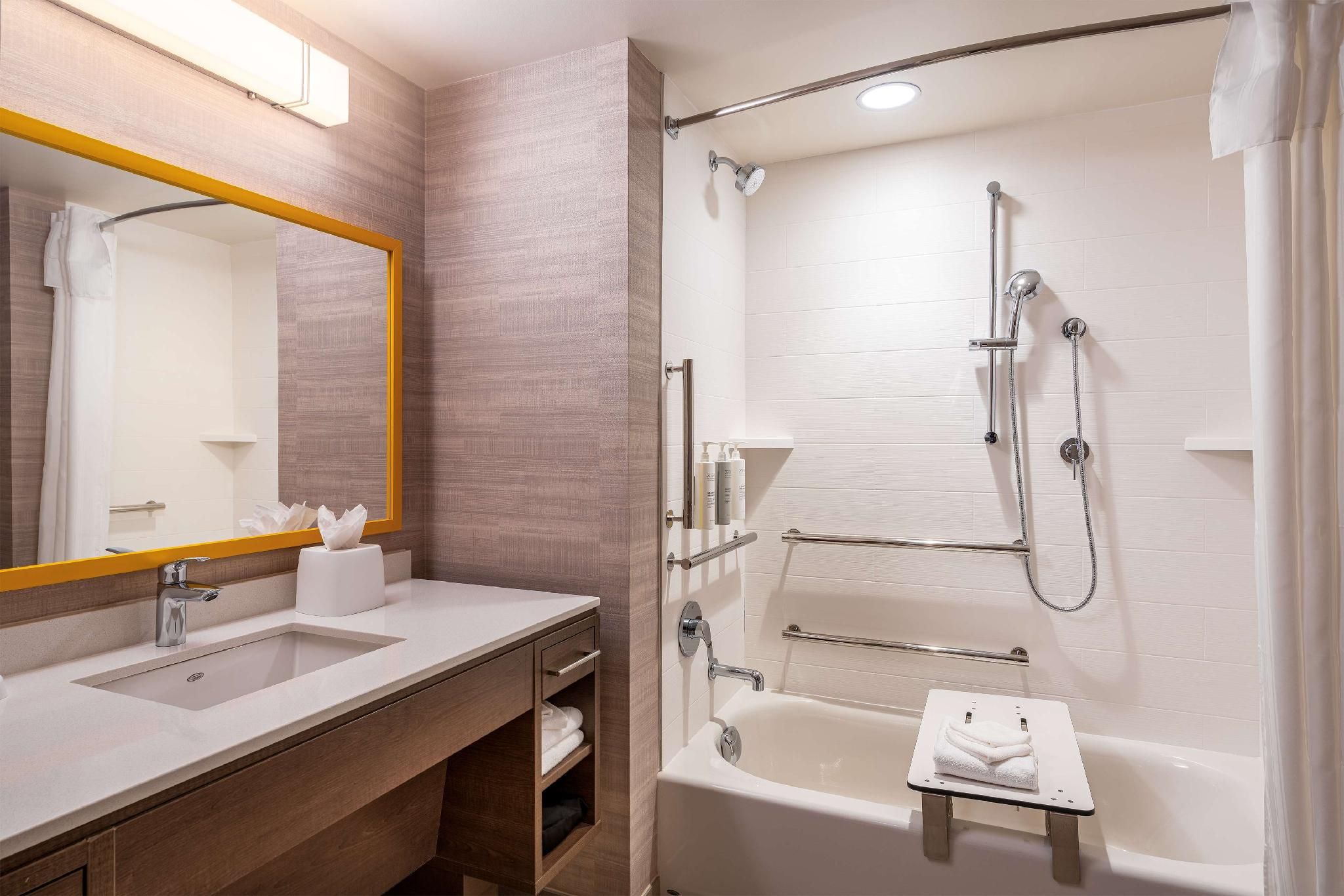 Home2 Suites by Hilton Bozeman Midtown 1 King Accessible Bathtub 1 Bedroom Suite 2