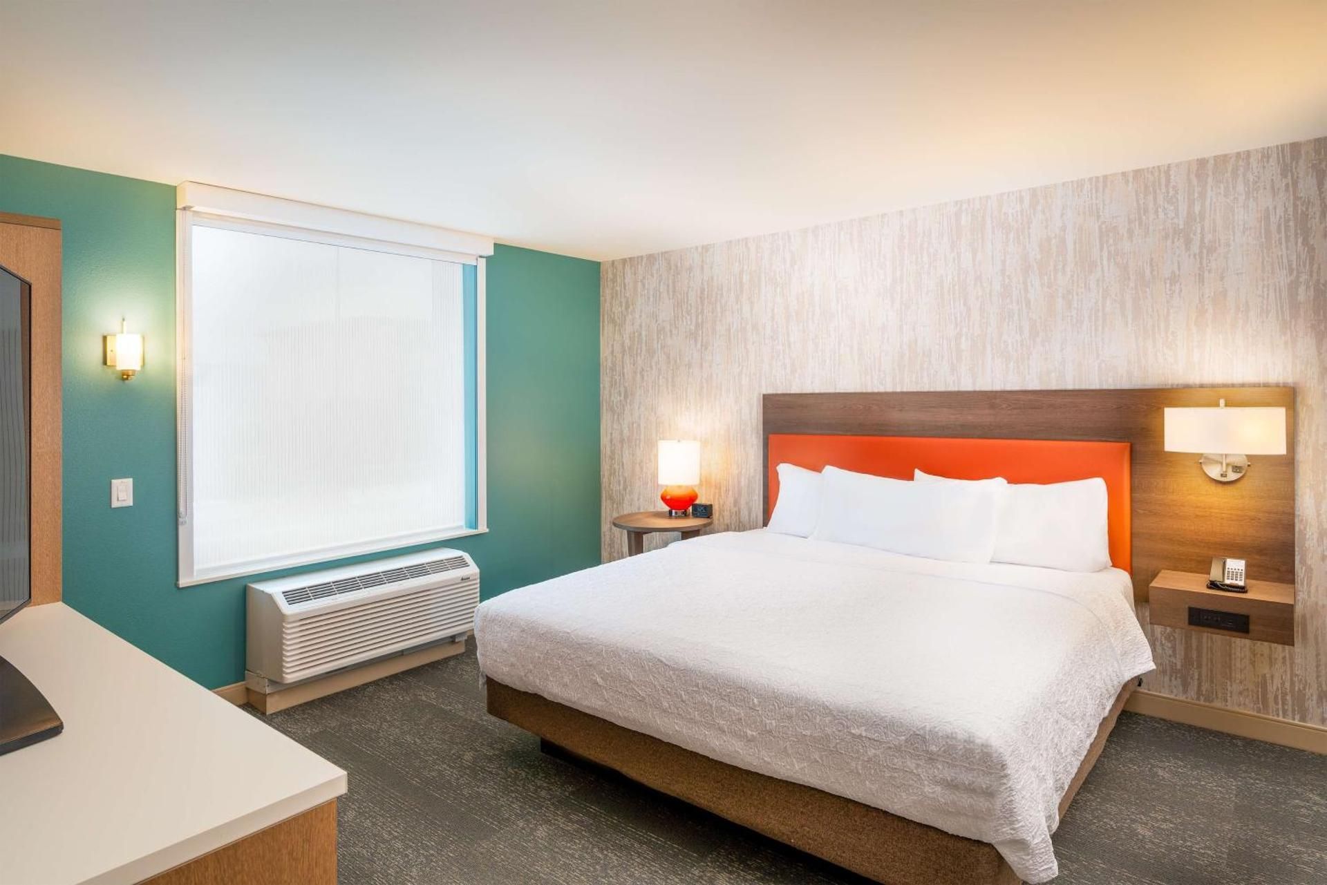 Home2 Suites by Hilton Bozeman Midtown 1 King Accessible Bathtub 1 Bedroom Suite