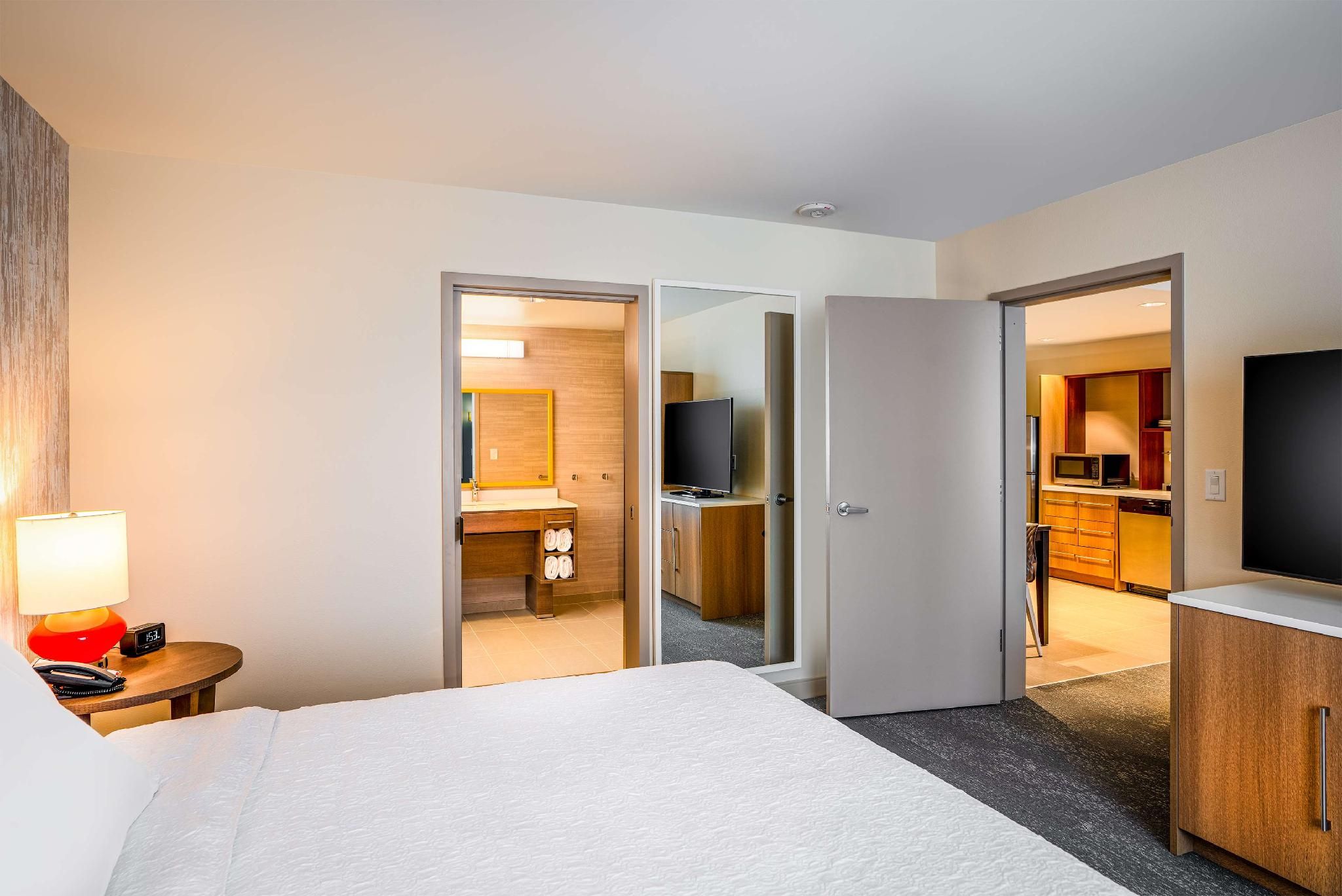 1 King Bed 1 Bedroom Suite