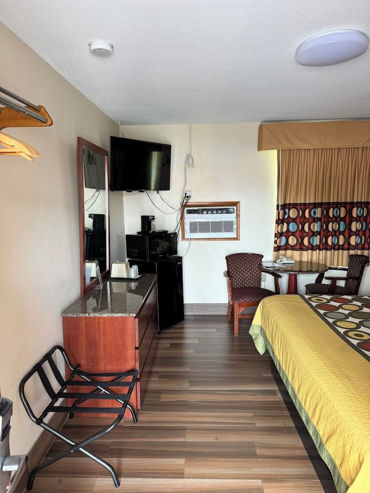 Snowbird Motel 