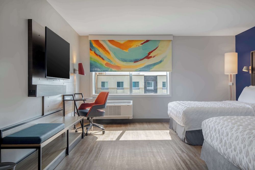 Tru By Hilton Anderson Room, 2 Queen Beds, Accessible, Bathtub 2