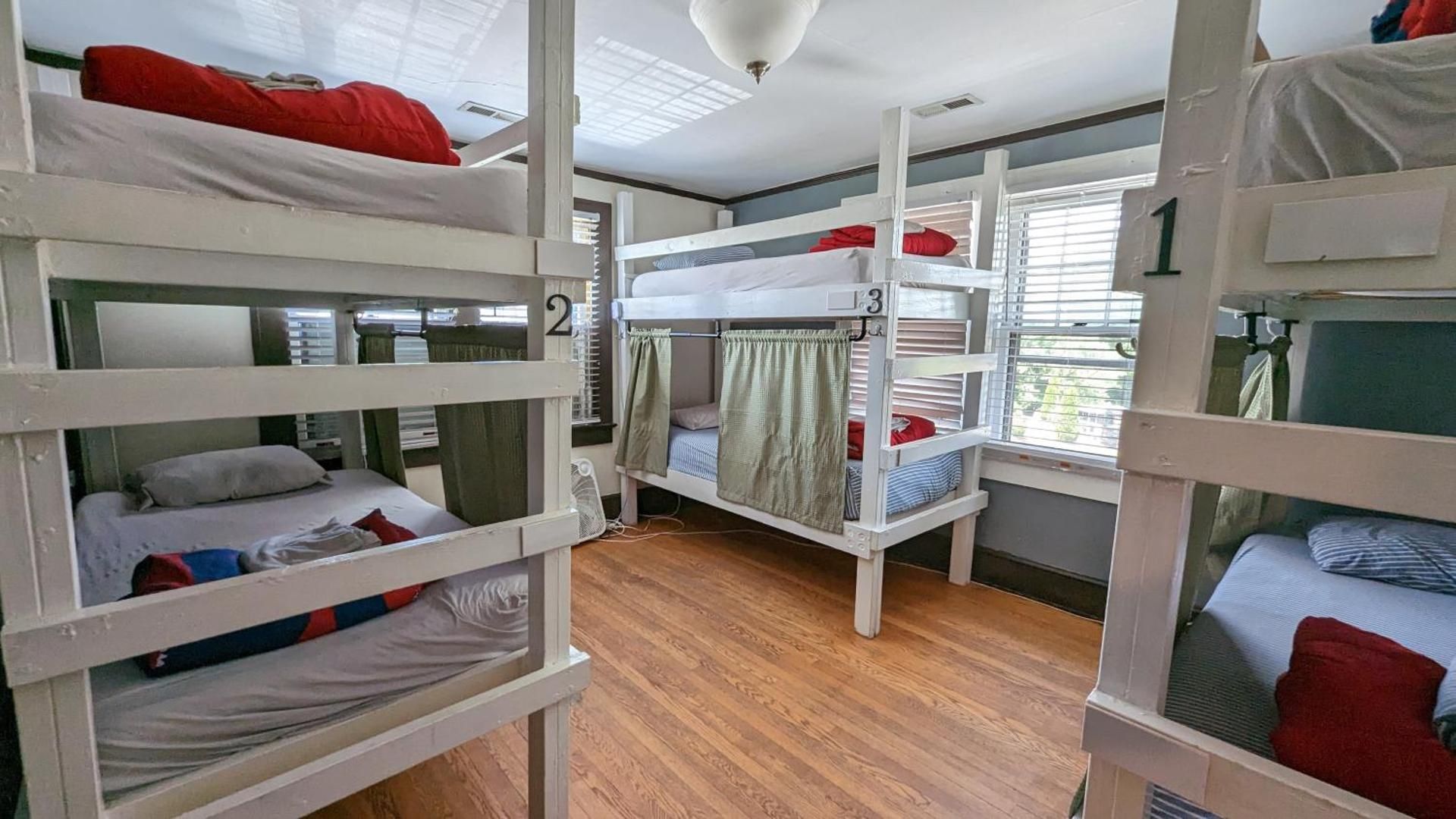 Bed in 6-Bed Mixed Dormitory Room