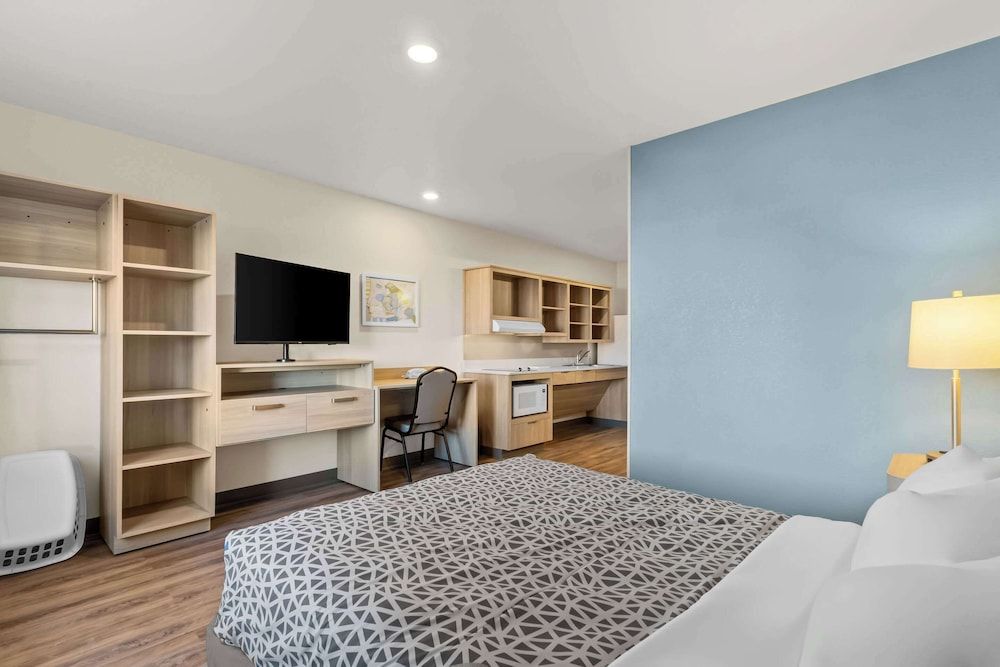 WoodSpring Suites Centennial - Denver Tech Center Suite, 1 Queen Bed, Accessible, Non Smoking (Transfer Shower)