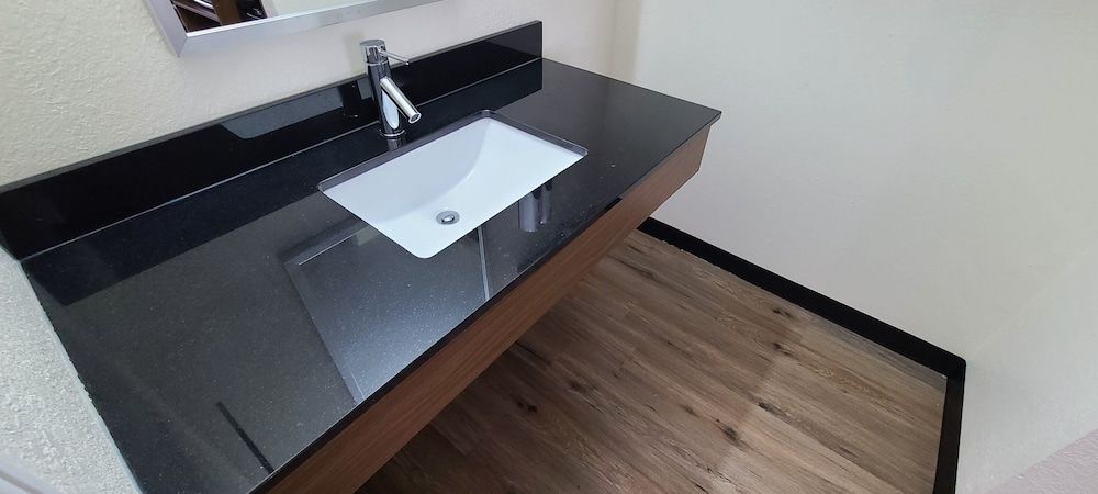 Red Roof Inn Byron Deluxe Room, 1 Queen Bed, Non Smoking 7