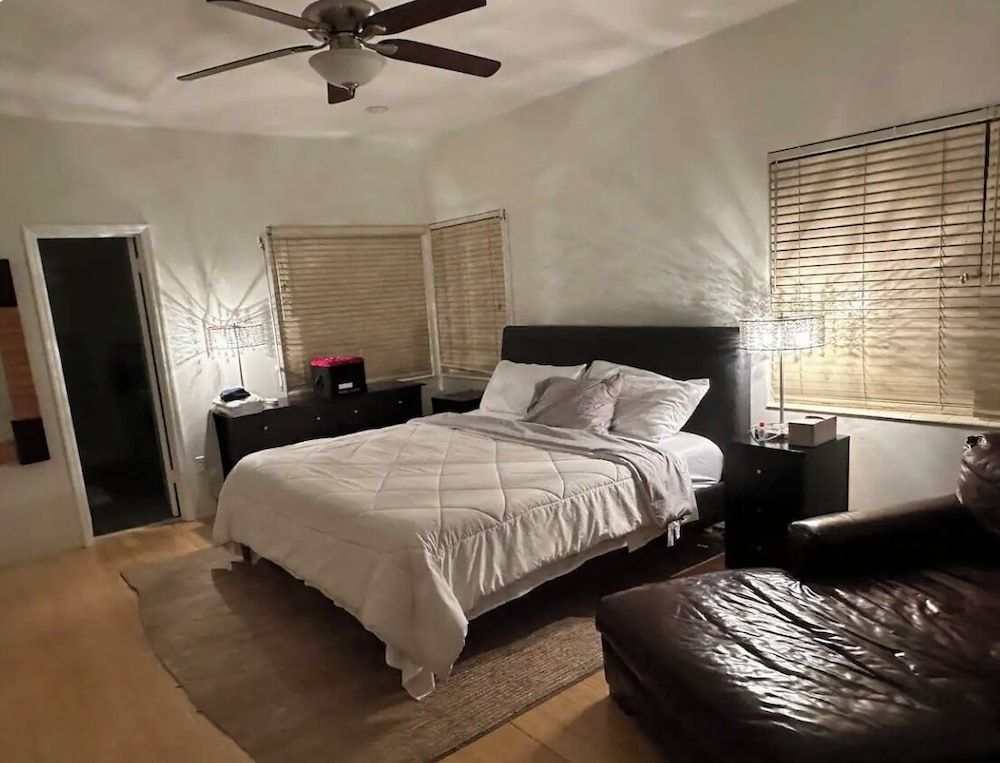 Classic Room, Pool View