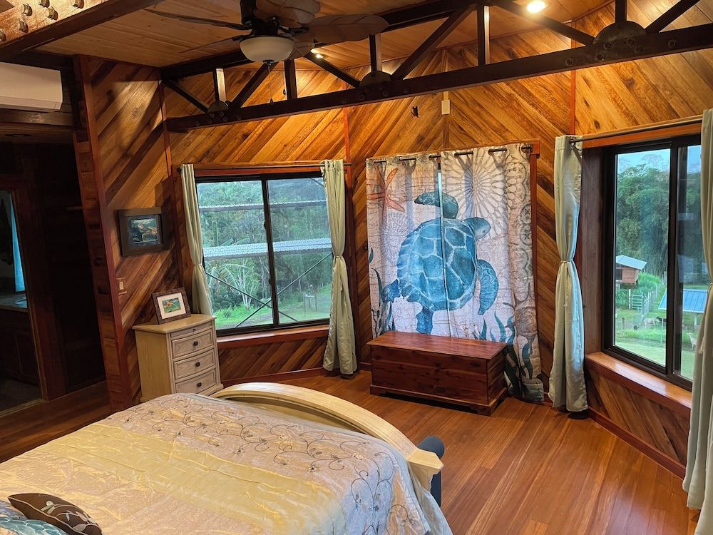 Hawaii Magic Skies Farmstay Luxury Double Room, 1 Queen Bed, Private Bathroom, Ocean View 2