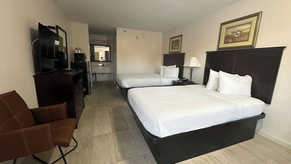 Carom Inn Denham Springs-Baton Rouge Deluxe Double Room, 2 Double Beds, Non Smoking 8