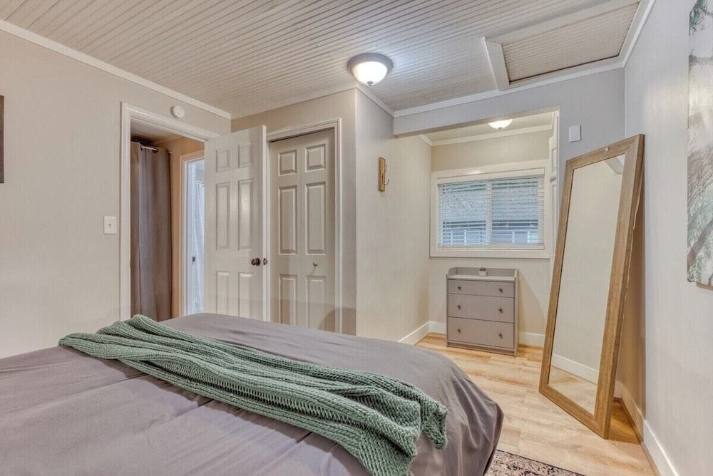 Mt Air Motel Classic Apartment, 1 Queen Bed with Sofa bed 3