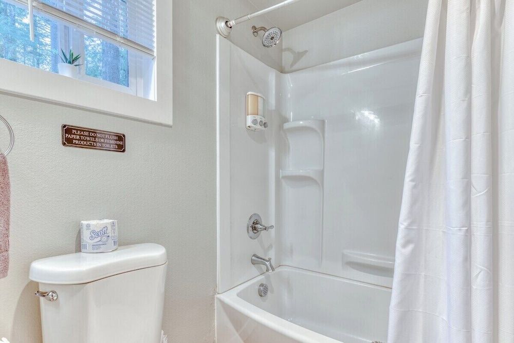 Mt Air Motel Deluxe Apartment, 1 Queen Bed with Sofa bed 2